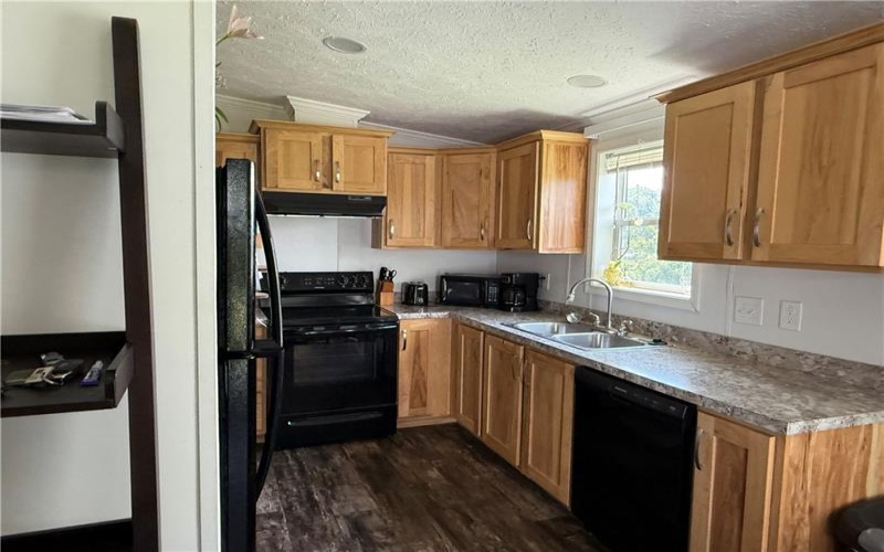 121 RT 21 MHP, Carmichaels, 15320, 2 Bedrooms Bedrooms, 5 Rooms Rooms,2 BathroomsBathrooms,Residential,For Sale,RT 21 MHP,1714895