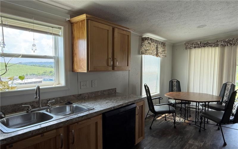 121 RT 21 MHP, Carmichaels, 15320, 2 Bedrooms Bedrooms, 5 Rooms Rooms,2 BathroomsBathrooms,Residential,For Sale,RT 21 MHP,1714895