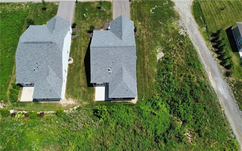 142 Summer Lane, McDonald, 15057, 3 Bedrooms Bedrooms, 9 Rooms Rooms,2 BathroomsBathrooms,Residential,For Sale,Summer Lane,1715379