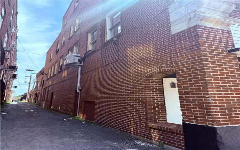 116/118 Center Ave, Somerset, 15501, ,Commercial-industrial-business,For Sale,Center Ave,1715423