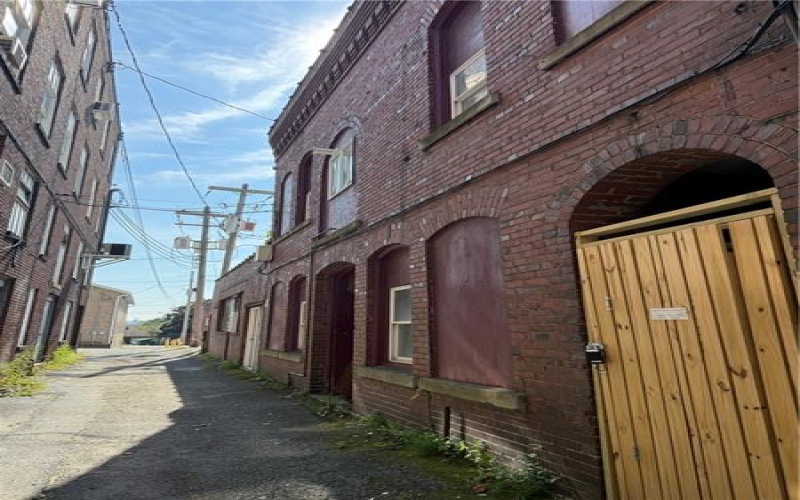 116/118 Center Ave, Somerset, 15501, ,Commercial-industrial-business,For Sale,Center Ave,1715423