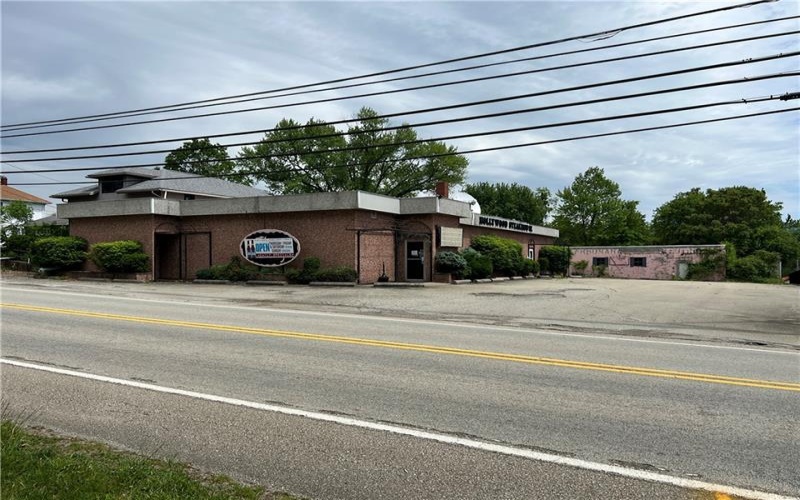 660 GALLATIN AVENUE, UNIONTOWN, 15401, ,Commercial-industrial-business,For Sale,GALLATIN AVENUE,1702426
