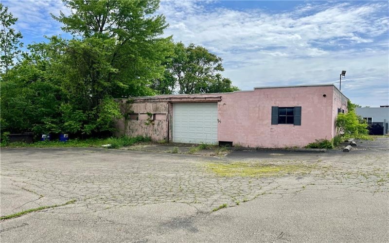 660 GALLATIN AVENUE, UNIONTOWN, 15401, ,Commercial-industrial-business,For Sale,GALLATIN AVENUE,1702426