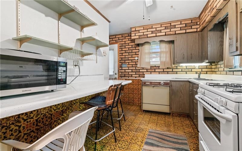 6403 Old William Penn Highway, Eport, 15632, 3 Bedrooms Bedrooms, 9 Rooms Rooms,2 BathroomsBathrooms,Residential,For Sale,Old William Penn Highway,1702587