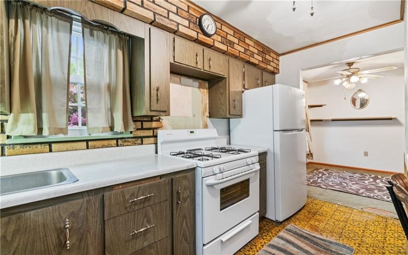 6403 Old William Penn Highway, Eport, 15632, 3 Bedrooms Bedrooms, 9 Rooms Rooms,2 BathroomsBathrooms,Residential,For Sale,Old William Penn Highway,1702587