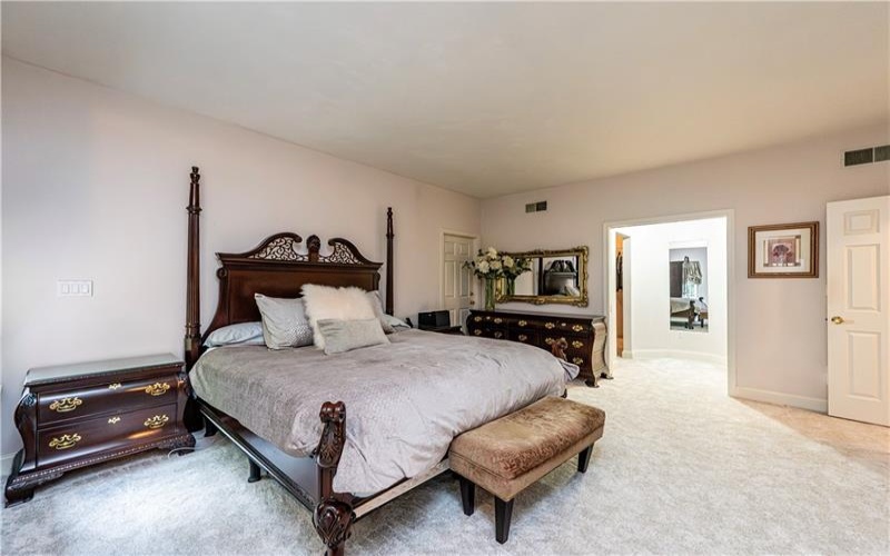 127 Woodhaven Dr, Jeannette, 15644, 4 Bedrooms Bedrooms, 10 Rooms Rooms,4.1 BathroomsBathrooms,Residential,For Sale,Woodhaven Dr,1715724