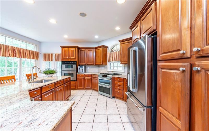 127 Woodhaven Dr, Jeannette, 15644, 4 Bedrooms Bedrooms, 10 Rooms Rooms,4.1 BathroomsBathrooms,Residential,For Sale,Woodhaven Dr,1715724