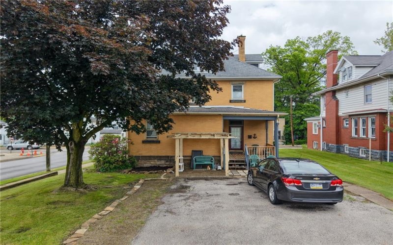 201 Thompson St, Latrobe, 15650, ,Multi-unit,For Sale,Thompson St,1702697