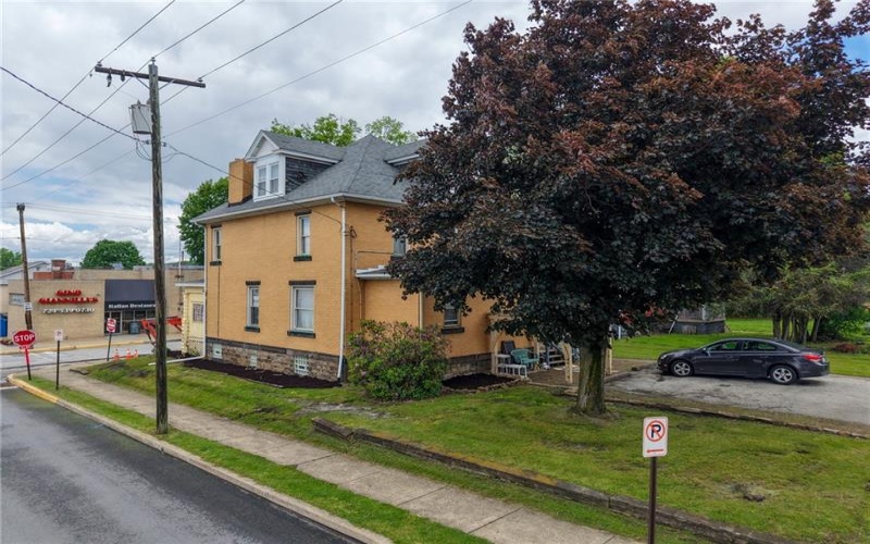 201 Thompson St, Latrobe, 15650, ,Multi-unit,For Sale,Thompson St,1702697