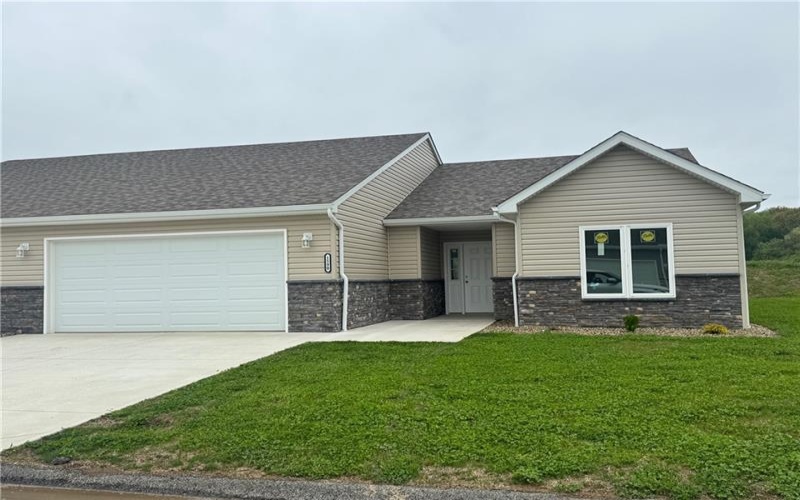 1590 Lois Road, Latrobe, 15650, 3 Bedrooms Bedrooms, 6 Rooms Rooms,2 BathroomsBathrooms,Residential,For Sale,Lois Road,1716075