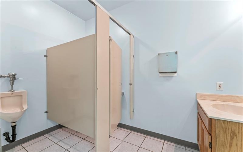 138 Mcdonald St, Mc Donald, 15057, ,Commercial-industrial-business,For Sale,Mcdonald St,1703038