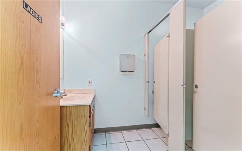138 Mcdonald St, Mc Donald, 15057, ,Commercial-industrial-business,For Sale,Mcdonald St,1703038