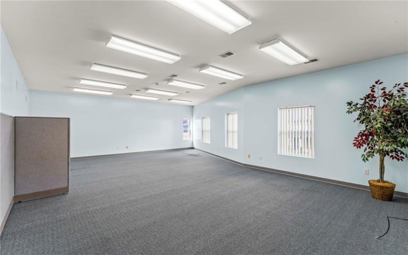 138 Mcdonald St, Mc Donald, 15057, ,Commercial-industrial-business,For Sale,Mcdonald St,1703038