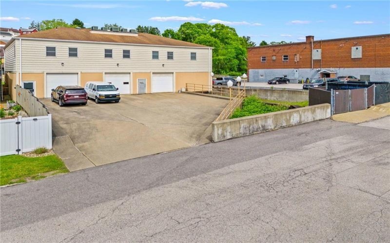 138 Mcdonald St, Mc Donald, 15057, ,Commercial-industrial-business,For Sale,Mcdonald St,1703038