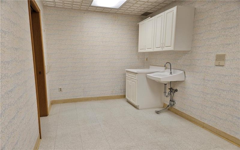 911 Ligonier St. Suite 004, Latrobe, 15650, ,Commercial-industrial-business,For Sale,Ligonier St. Suite 004,1703055