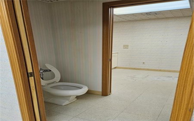 911 Ligonier St. Suite 004, Latrobe, 15650, ,Commercial-industrial-business,For Sale,Ligonier St. Suite 004,1703055