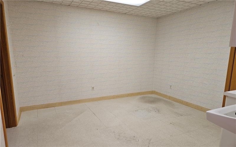 911 Ligonier St. Suite 004, Latrobe, 15650, ,Commercial-industrial-business,For Sale,Ligonier St. Suite 004,1703055