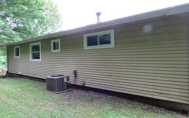 21 Daisytown Rd, Daisytown, 15427, 3 Bedrooms Bedrooms, 6 Rooms Rooms,2 BathroomsBathrooms,Residential,For Sale,Daisytown Rd,1703363