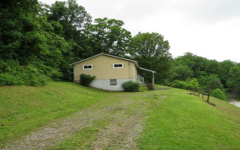 21 Daisytown Rd, Daisytown, 15427, 3 Bedrooms Bedrooms, 6 Rooms Rooms,2 BathroomsBathrooms,Residential,For Sale,Daisytown Rd,1703363