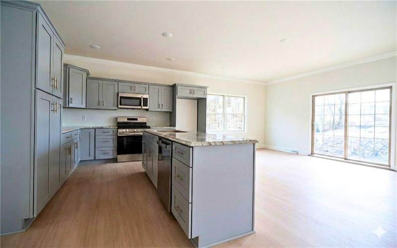 306 Hunters Crossing, Mc Murray, 15317, 3 Bedrooms Bedrooms, 10 Rooms Rooms,2.2 BathroomsBathrooms,Residential,For Sale,Hunters Crossing,1716759