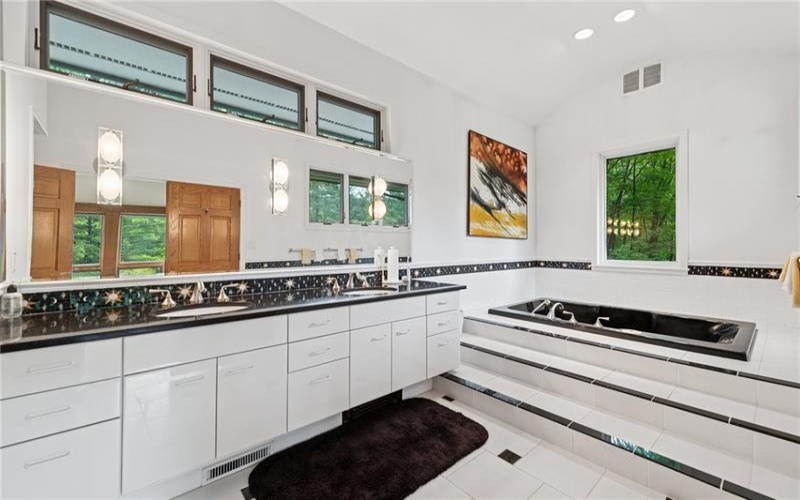 428 Jefferson School Road, Ligonier, 15658, 8 Bedrooms Bedrooms, 14 Rooms Rooms,5.2 BathroomsBathrooms,Residential,For Sale,Jefferson School Road,1703503