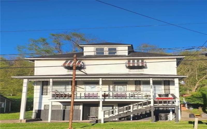 534 Broadway St, Masontown, 15461, 4 Bedrooms Bedrooms, 8 Rooms Rooms,1 BathroomBathrooms,Residential,For Sale,Broadway St,1703706