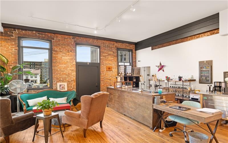 127 Main St, Somerset, 15501, ,Commercial-industrial-business,For Sale,Main St,1716943