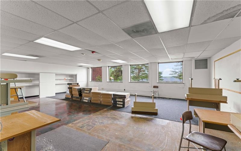 1530 Hillcrest Ave, Washington, 15301, ,Commercial-industrial-business,For Sale,Hillcrest Ave,1703778