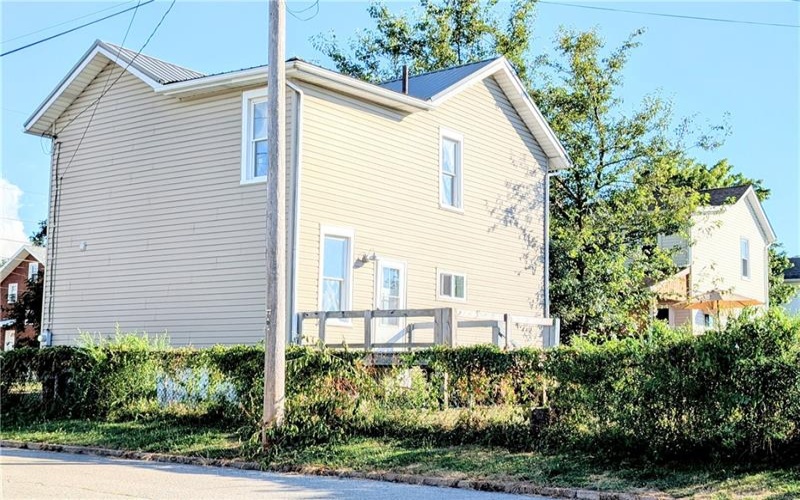 504 2nd Ave, Derry, 15627, 3 Bedrooms Bedrooms, 7 Rooms Rooms,2 BathroomsBathrooms,Residential,For Sale,2nd Ave,1716982