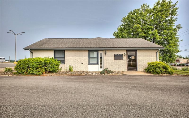 322-326 Unity Plaza, Latrobe, 15650, ,Commercial-industrial-business,For Sale,Unity Plaza,1703958