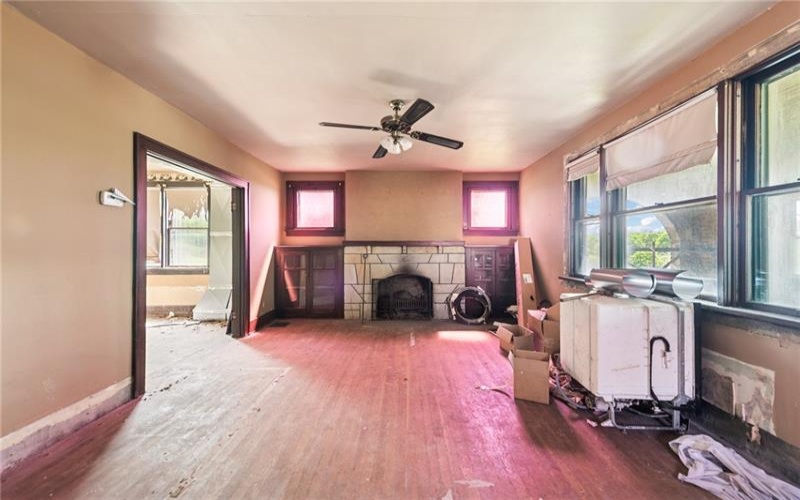 920 WASHINGTON ROAD, Washington, 15301, 3 Bedrooms Bedrooms, ,1 BathroomBathrooms,Residential,For Sale,WASHINGTON ROAD,1704212