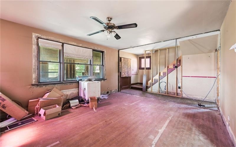920 WASHINGTON ROAD, Washington, 15301, 3 Bedrooms Bedrooms, ,1 BathroomBathrooms,Residential,For Sale,WASHINGTON ROAD,1704212