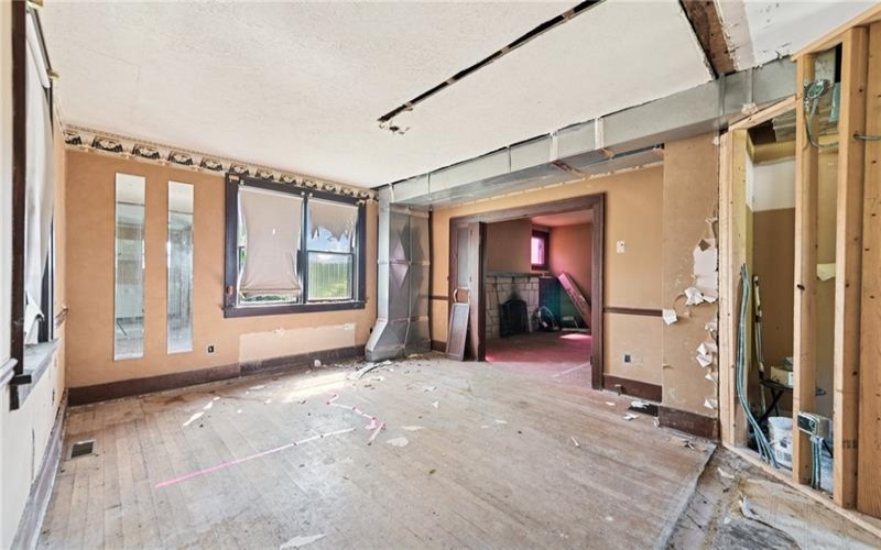 920 WASHINGTON ROAD, Washington, 15301, 3 Bedrooms Bedrooms, ,1 BathroomBathrooms,Residential,For Sale,WASHINGTON ROAD,1704212