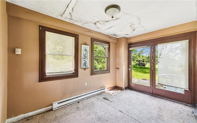 920 WASHINGTON ROAD, Washington, 15301, 3 Bedrooms Bedrooms, ,1 BathroomBathrooms,Residential,For Sale,WASHINGTON ROAD,1704212