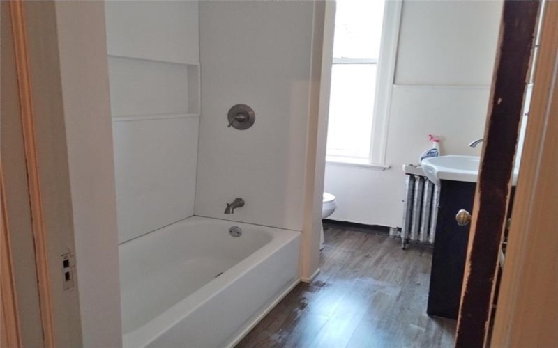 41 Morgantown Street, Uniontown, 15401, 1 Bedroom Bedrooms, ,1 BathroomBathrooms,Lease,For Rent,Morgantown Street,1704221