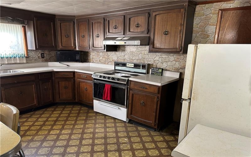 198 Keeny Row, New Salem, 15468, 3 Bedrooms Bedrooms, ,1 BathroomBathrooms,Residential,For Sale,Keeny Row,1704324