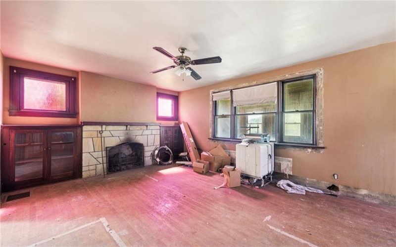 920 WASHINGTON ROAD, Washington, 15301, ,Commercial-industrial-business,For Sale,WASHINGTON ROAD,1704375