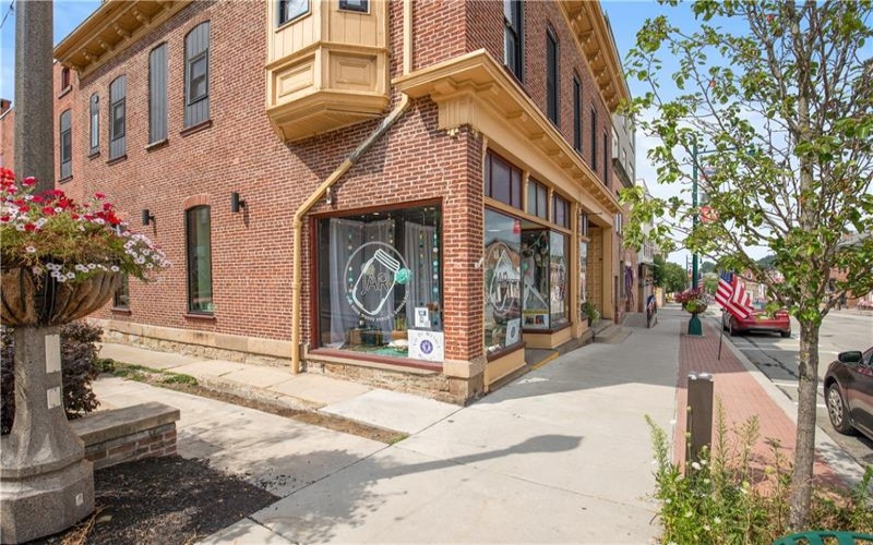 127 Main St, Somerset, 15501, ,Multi-unit,For Sale,Main St,1717473