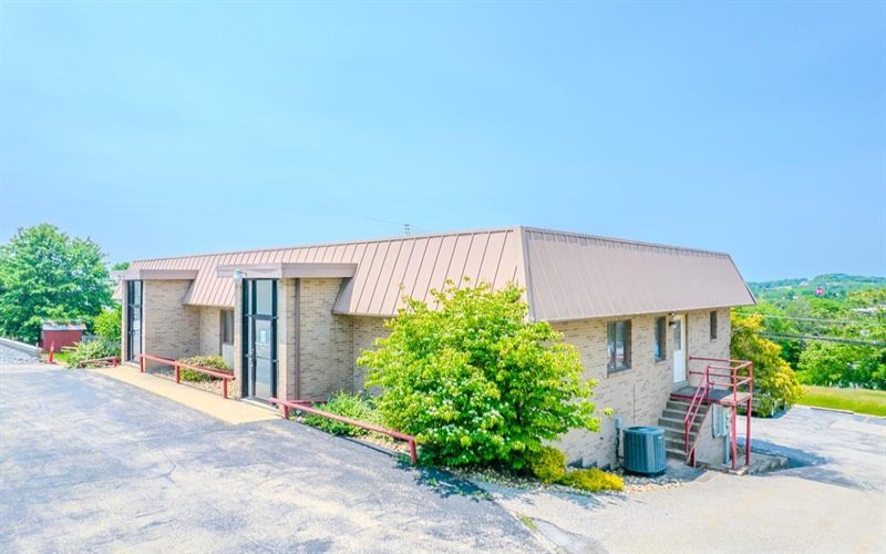 1027 Main St, Mount Pleasant, 15666, ,Commercial-industrial-business,For Sale,Main St,1704814