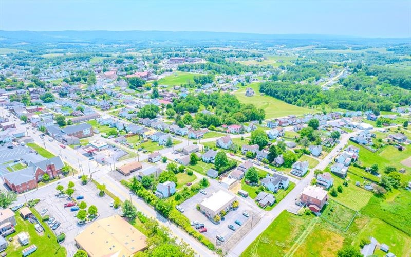 1027 Main St, Mount Pleasant, 15666, ,Commercial-industrial-business,For Sale,Main St,1704814