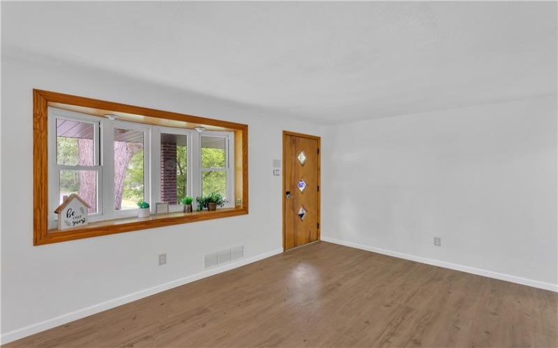 9830 DON DRIVE, Irwin, 15642, 3 Bedrooms Bedrooms, 10 Rooms Rooms,2 BathroomsBathrooms,Residential,For Sale,DON DRIVE,1704964