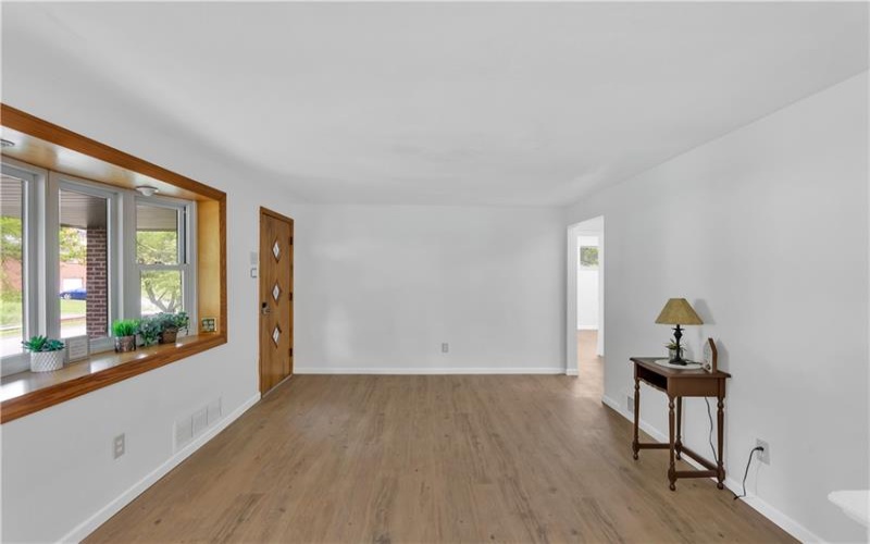 9830 DON DRIVE, Irwin, 15642, 3 Bedrooms Bedrooms, 10 Rooms Rooms,2 BathroomsBathrooms,Residential,For Sale,DON DRIVE,1704964