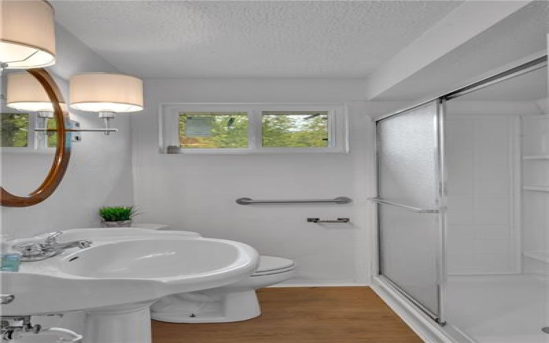 9830 DON DRIVE, Irwin, 15642, 3 Bedrooms Bedrooms, 10 Rooms Rooms,2 BathroomsBathrooms,Residential,For Sale,DON DRIVE,1704964