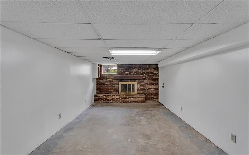 9830 DON DRIVE, Irwin, 15642, 3 Bedrooms Bedrooms, 10 Rooms Rooms,2 BathroomsBathrooms,Residential,For Sale,DON DRIVE,1704964