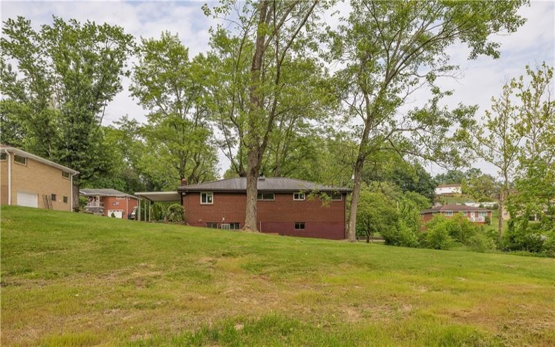 9830 DON DRIVE, Irwin, 15642, 3 Bedrooms Bedrooms, 10 Rooms Rooms,2 BathroomsBathrooms,Residential,For Sale,DON DRIVE,1704964