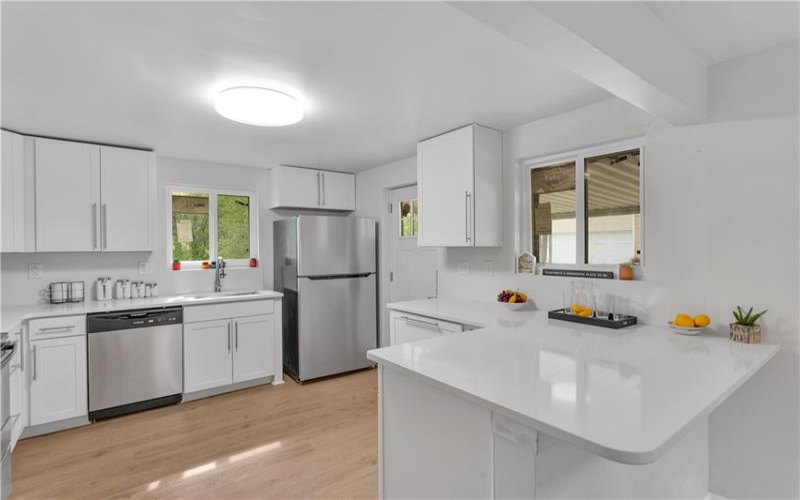 9830 DON DRIVE, Irwin, 15642, 3 Bedrooms Bedrooms, 10 Rooms Rooms,2 BathroomsBathrooms,Residential,For Sale,DON DRIVE,1704964