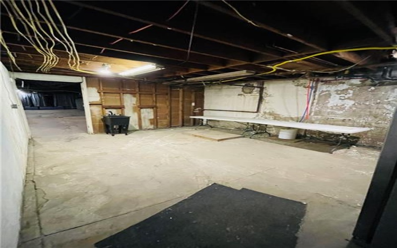933 4th Ave, New Kensington, 15068, ,Commercial-industrial-business,For Sale,4th Ave,1705225