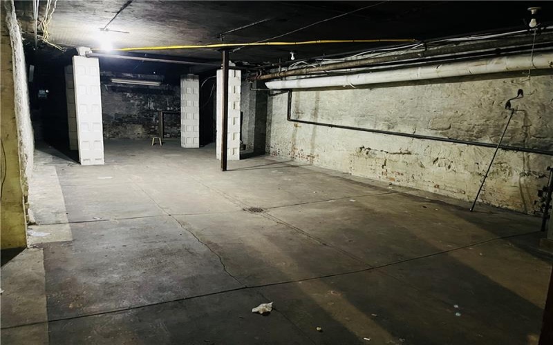 933 4th Ave, New Kensington, 15068, ,Commercial-industrial-business,For Sale,4th Ave,1705225