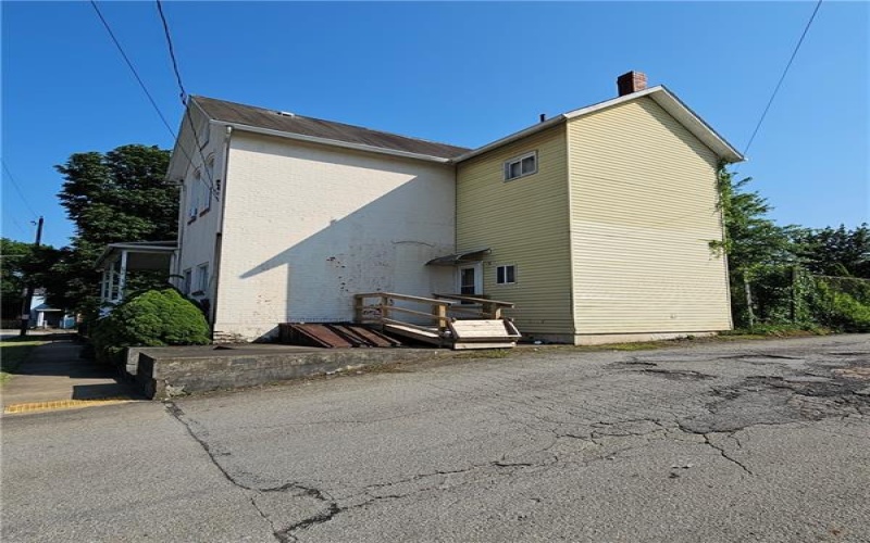52 Mount Vernon Ave, Uniontown, 15401, 4 Bedrooms Bedrooms, 8 Rooms Rooms,2 BathroomsBathrooms,Residential,For Sale,Mount Vernon Ave,1705731