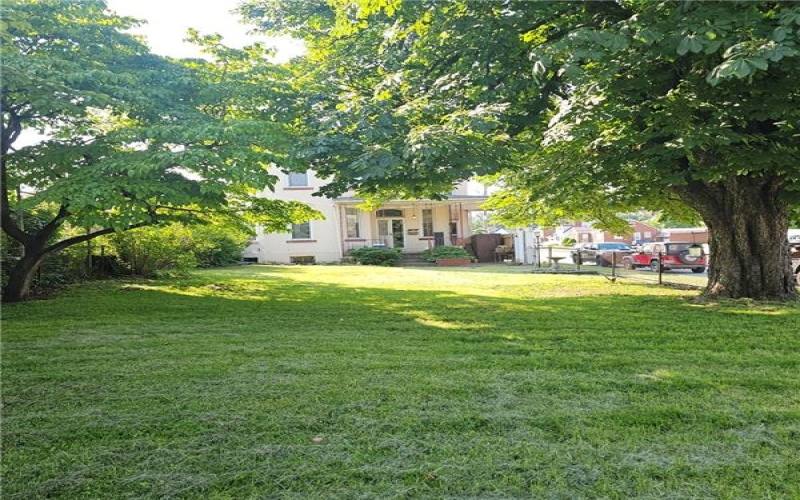 52 Mount Vernon Ave, Uniontown, 15401, 4 Bedrooms Bedrooms, 8 Rooms Rooms,2 BathroomsBathrooms,Residential,For Sale,Mount Vernon Ave,1705731